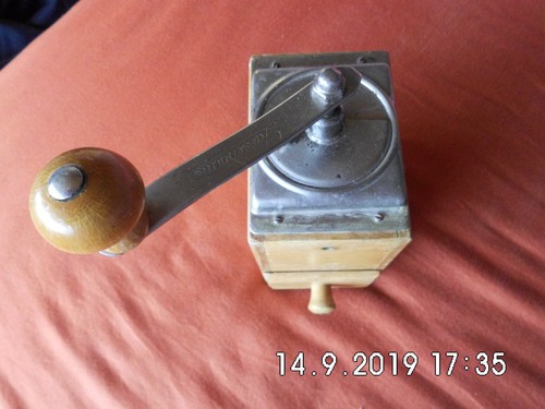 Alte kaffeemühle - *****,