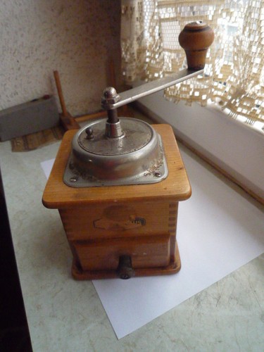 Alte mühle kaffeemühle - kaffeemühle, aus