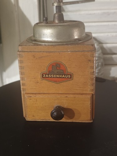 Alte kaffemühle von zasshaus - alte,